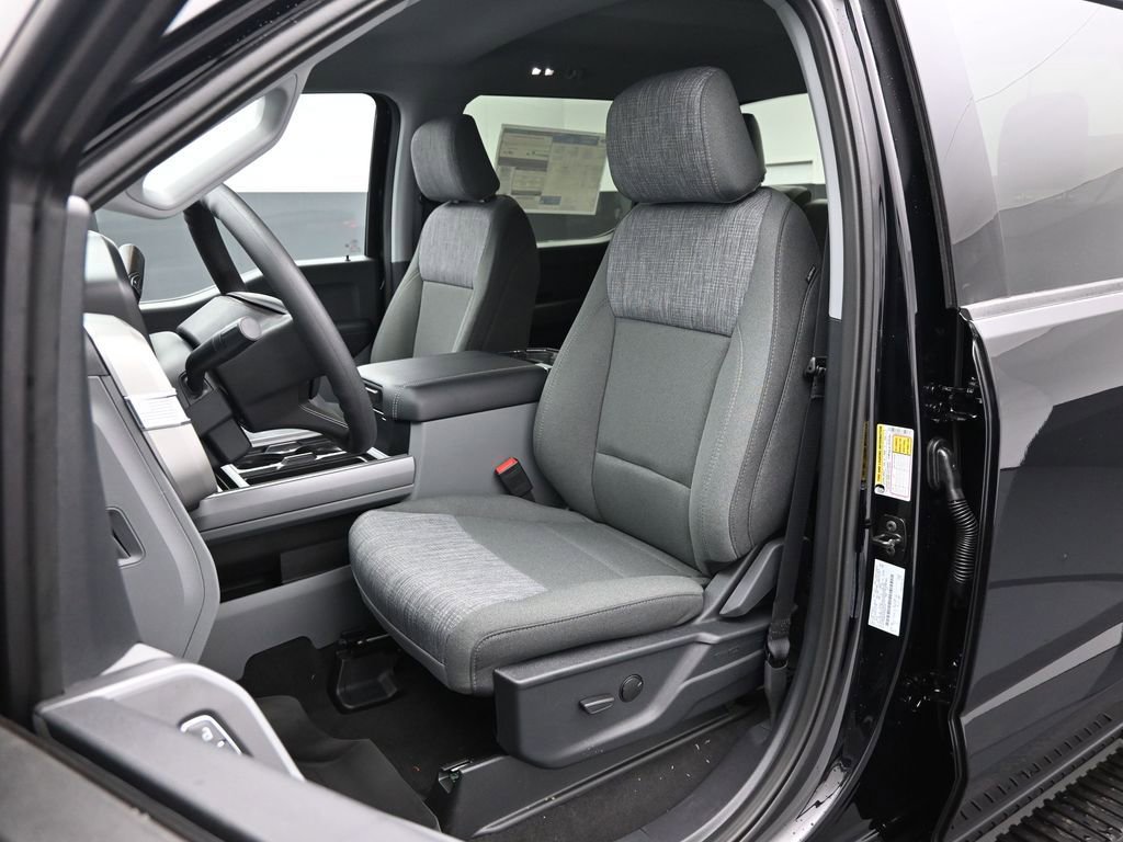 New 2026 Ford F250 XLT w/ FX4 Off-Road Package image 8