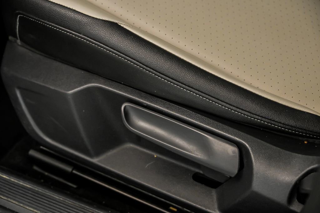 Used 2019 Volkswagen Jetta R-Line FWD image 17