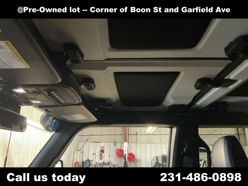 Used 2024 Ford Bronco Badlands w/ Sasquatch Package AWD/4WD image 13