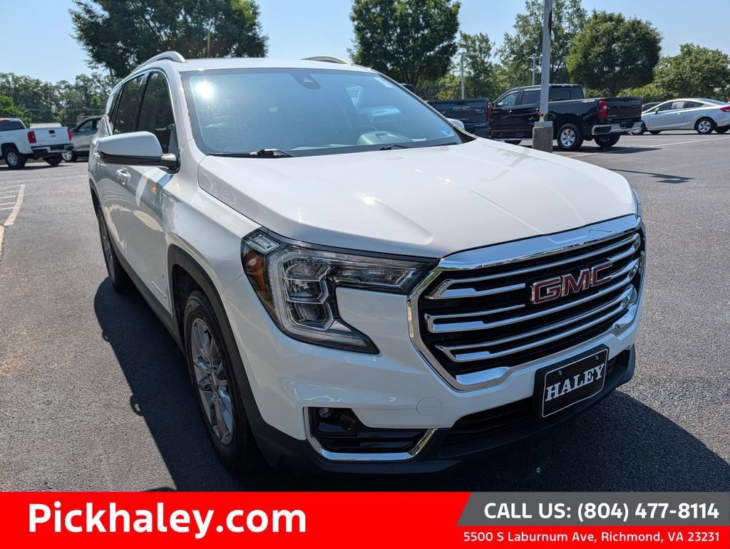 Used 2023 GMC Terrain SLT AWD/4WD image 1