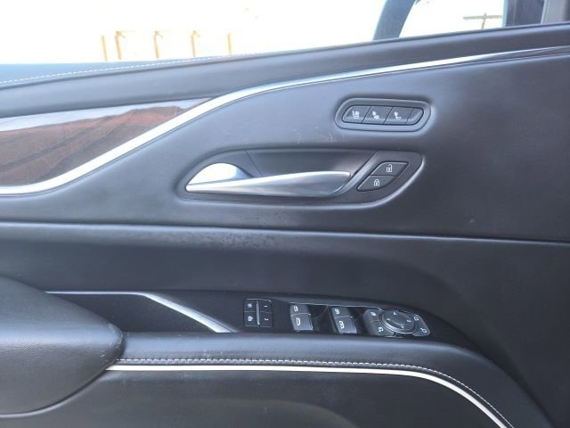 Used 2022 Cadillac Escalade ESV Sport Platinum w/ Heavy-Duty Trailer Package image 10