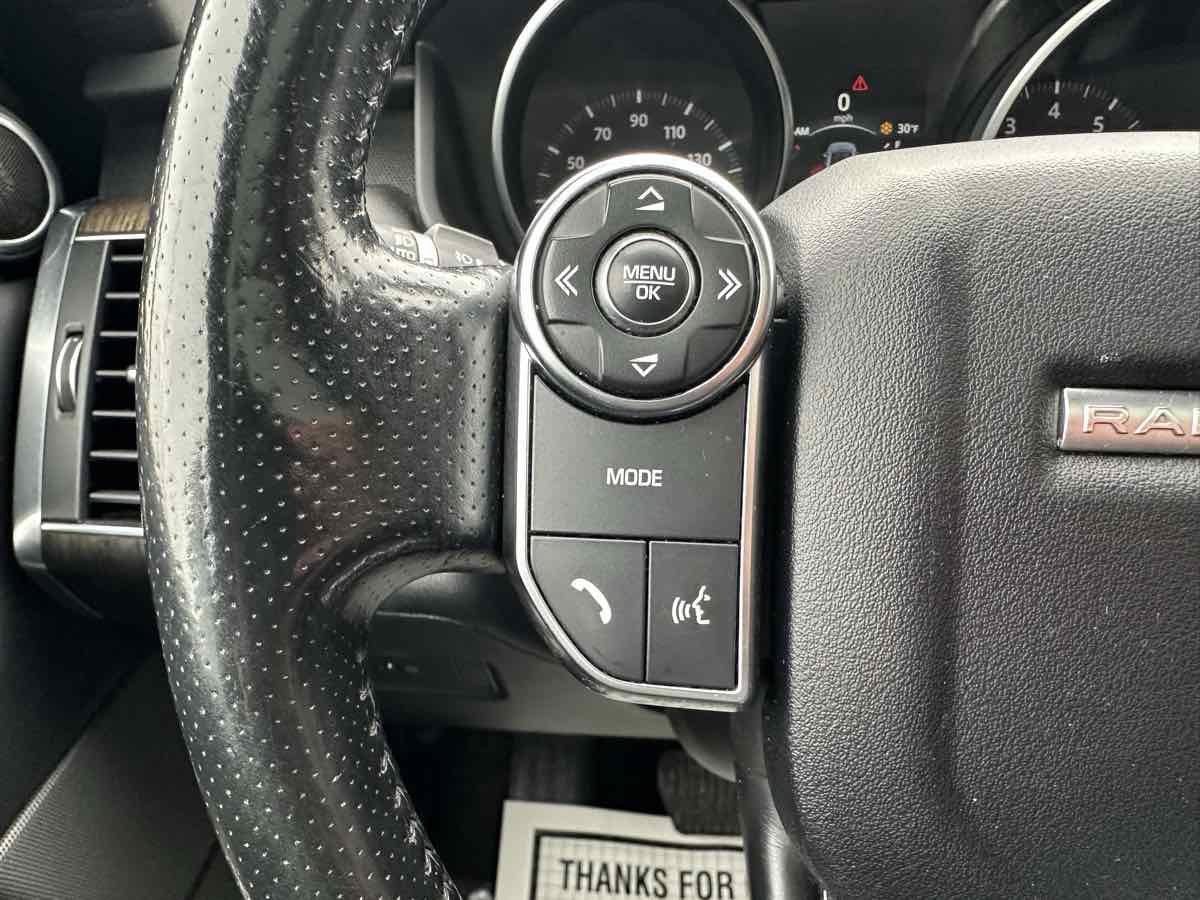 Used 2016 Land Rover Range Rover Sport HSE image 20