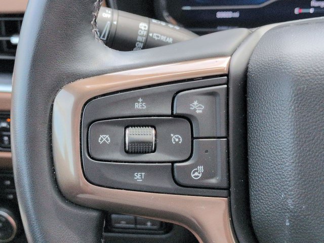 Used 2024 Chevrolet Suburban High Country AWD/4WD image 25