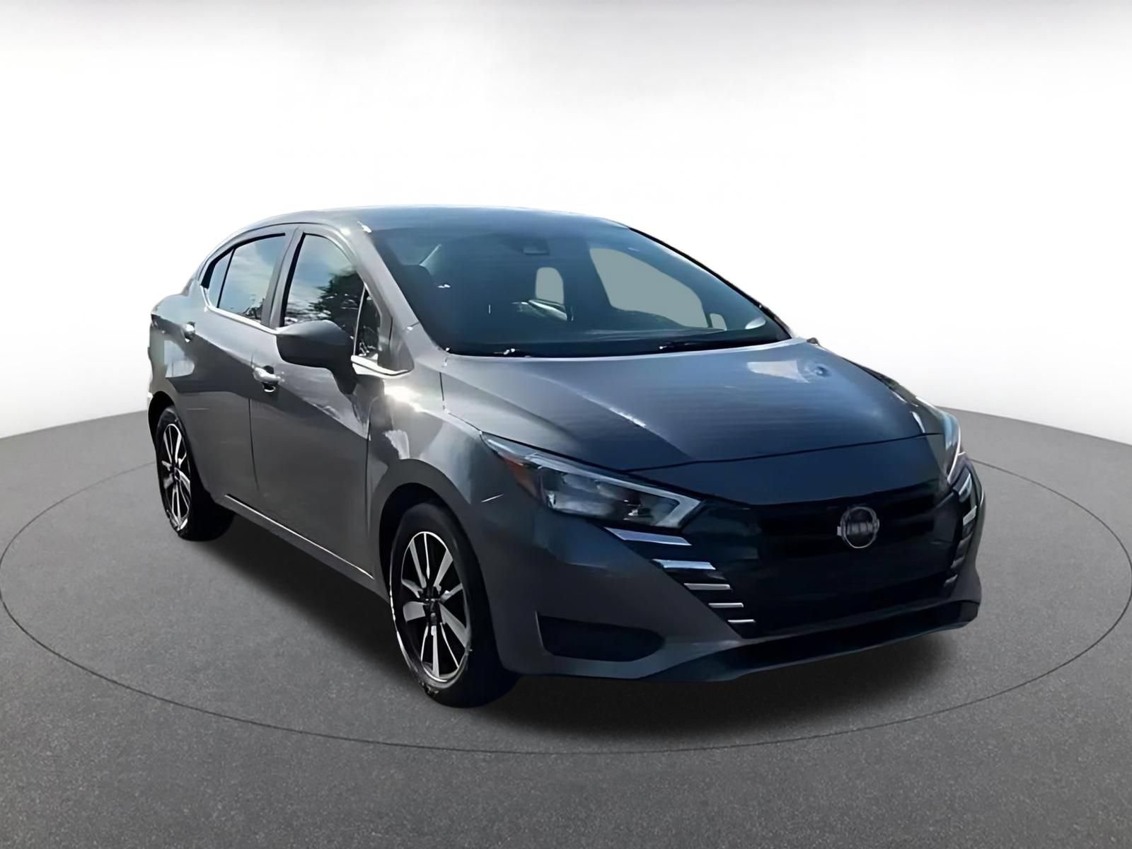 Used 2025 Nissan Versa SV FWD image 3