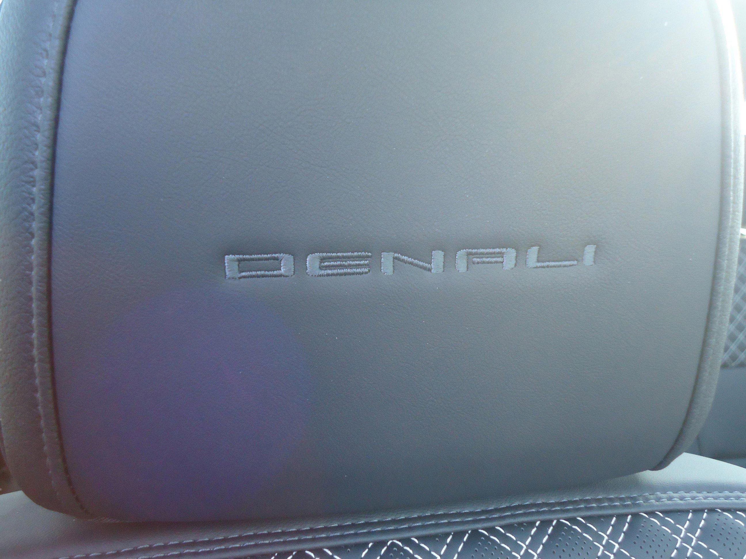 Used 2024 GMC Acadia Denali w/ Super Cruise Package image 16