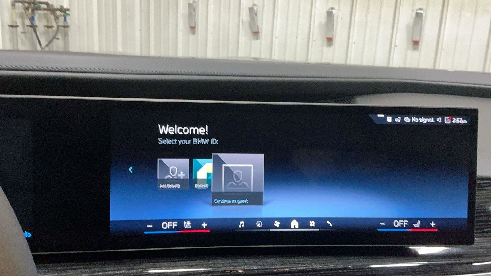 Used 2025 BMW 740i xDrive 740i xDrive image 25