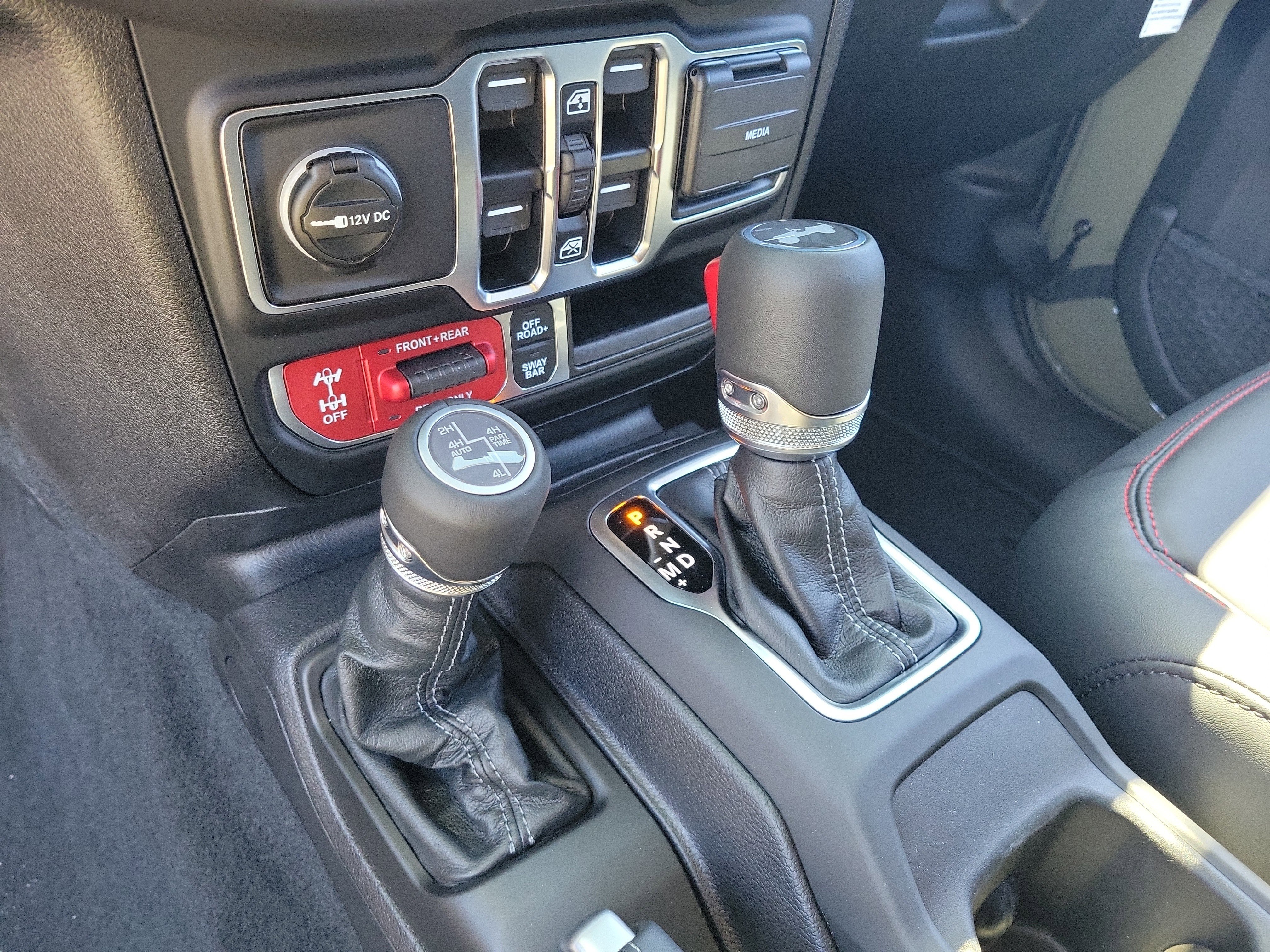 New 2026 Jeep Wrangler Unlimited Rubicon AWD/4WD image 19
