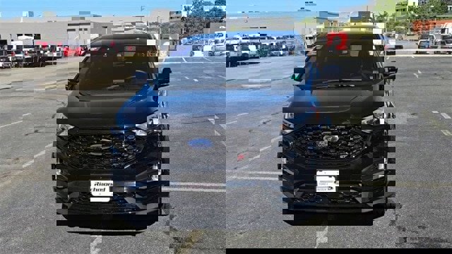 Certified 2023 Ford Edge ST image 4