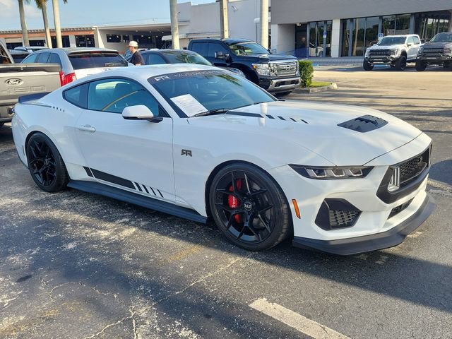 Used 2024 Ford Mustang GT Premium RWD image 2