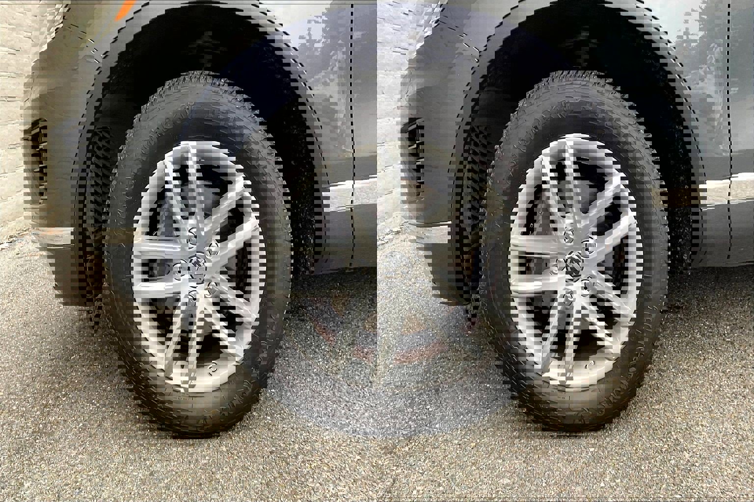 Used 2016 Volkswagen Touareg Sport image 8