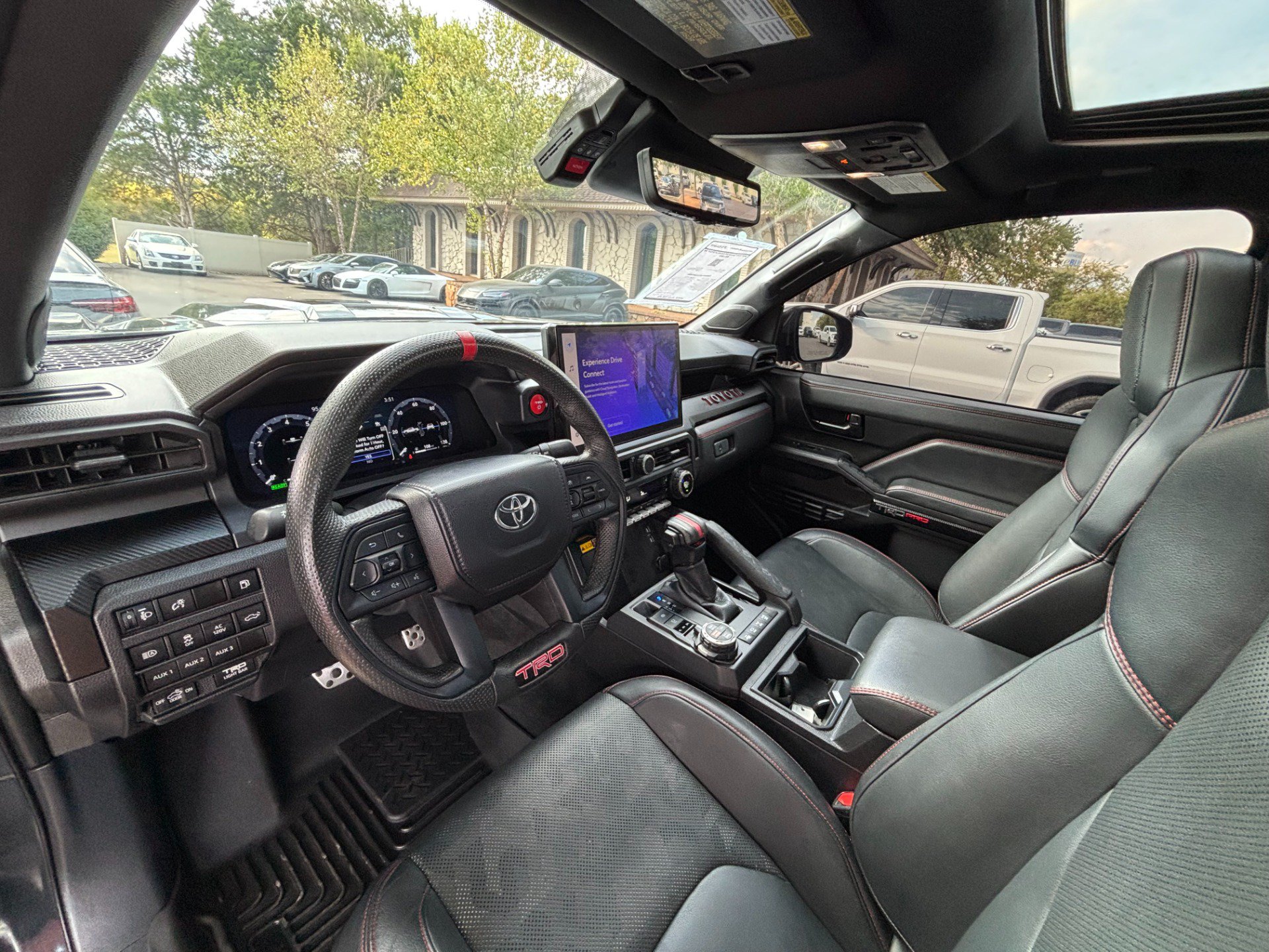 Used 2024 Toyota Tacoma TRD Pro AWD/4WD image 10