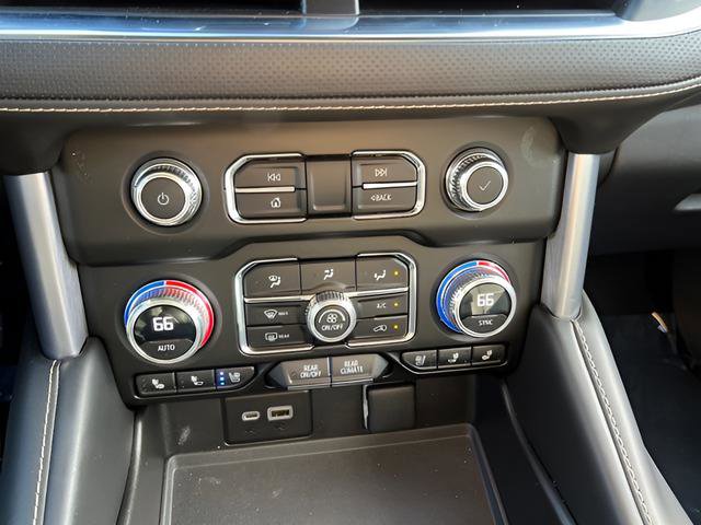 Used 2023 GMC Yukon XL SLT image 15