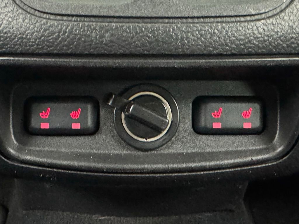 Used 2010 Ford Taurus Limited FWD image 5