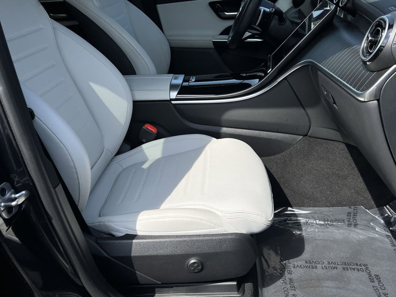 Used 2023 Mercedes-Benz GLC 300 4MATIC image 26