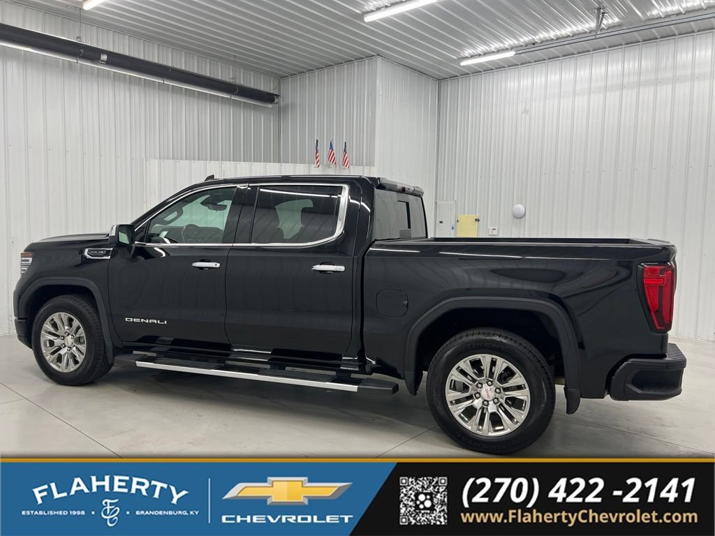 Used 2022 GMC Sierra 1500 Denali w/ Technology Package AWD/4WD image 5