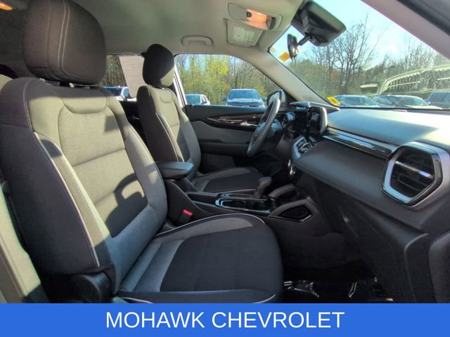 Certified 2025 Chevrolet TrailBlazer LT w/ Driver Confidence Package AWD/4WD image 27