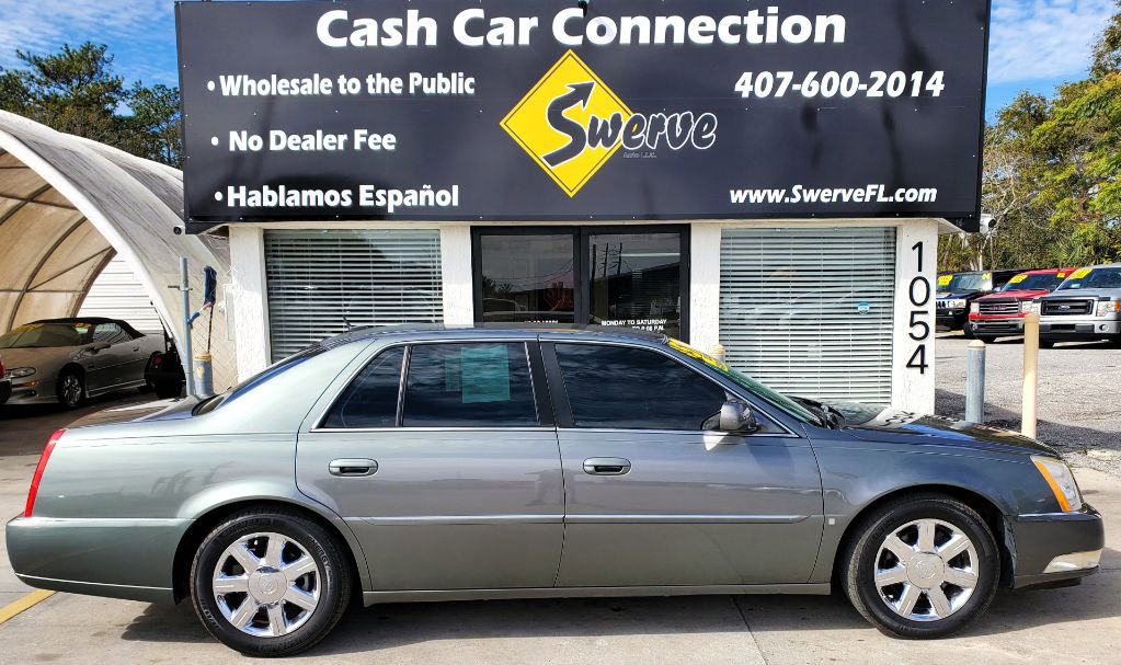Used 2006 Cadillac DTS w/ Trunk Convenience Package image 6