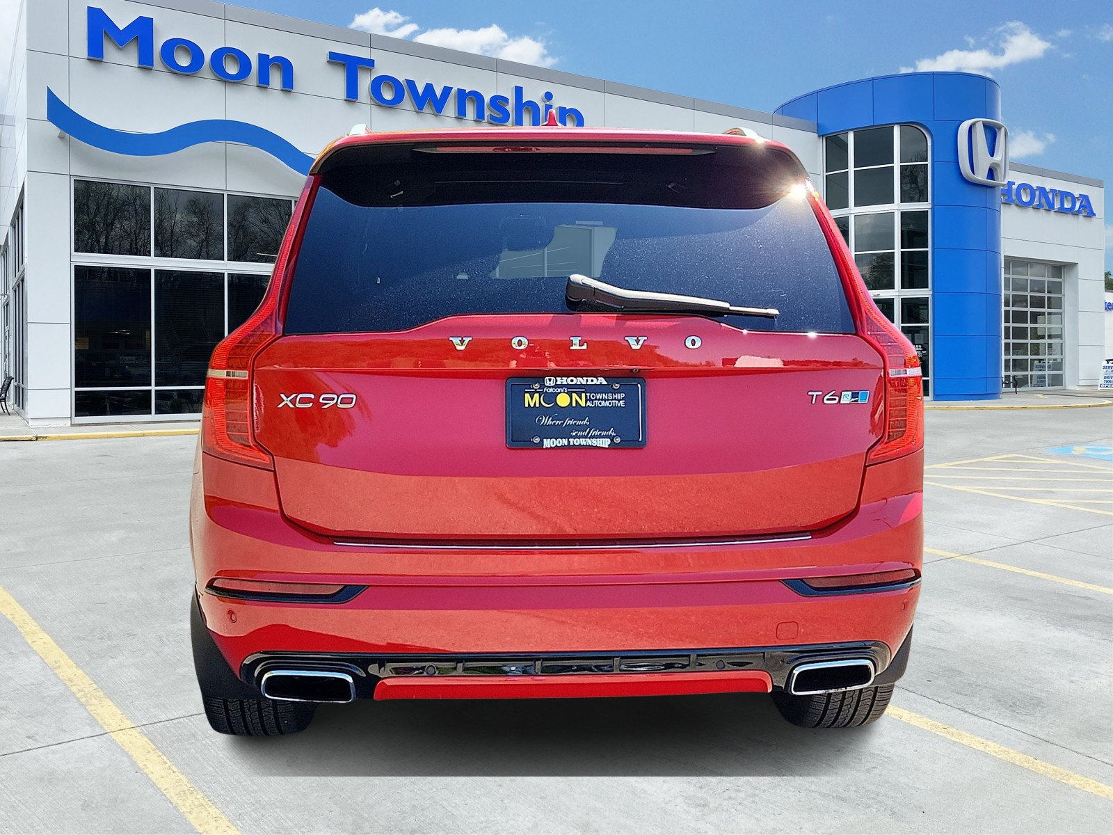 Used 2017 Volvo XC90 T6 R-Design w/ Vision Package AWD/4WD image 5