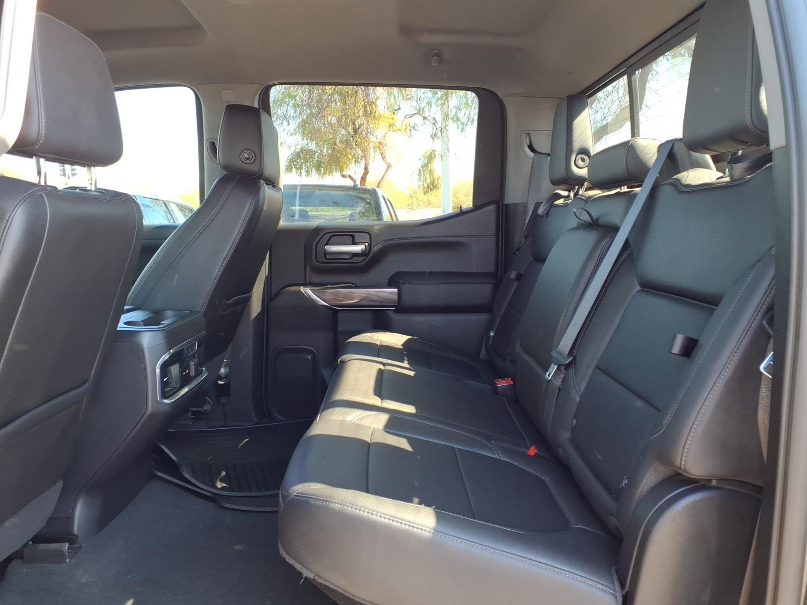 Used 2021 Chevrolet Silverado 1500 LTZ w/ LTZ Convenience Package II AWD/4WD image 15