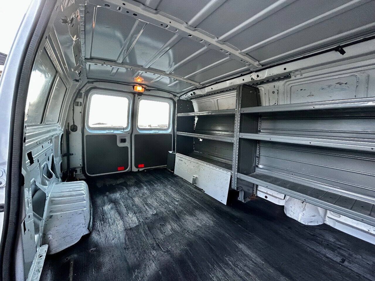 Used 2014 Ford E-250 and Econoline 250 w/ Power Group RWD image 18