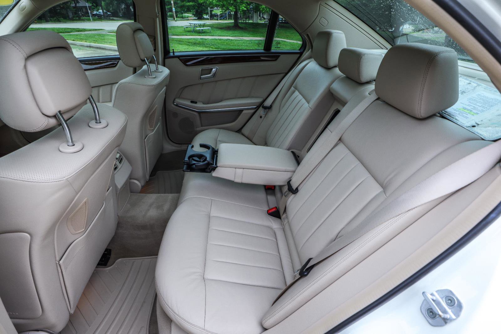 Used 2016 Mercedes-Benz E 350 4MATIC Sedan image 33