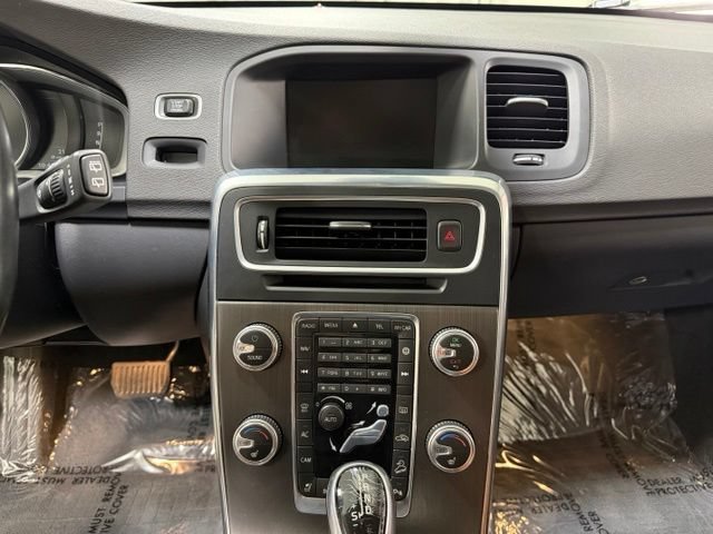 Used 2015 Volvo V60 T5 Cross Country AWD/4WD image 13