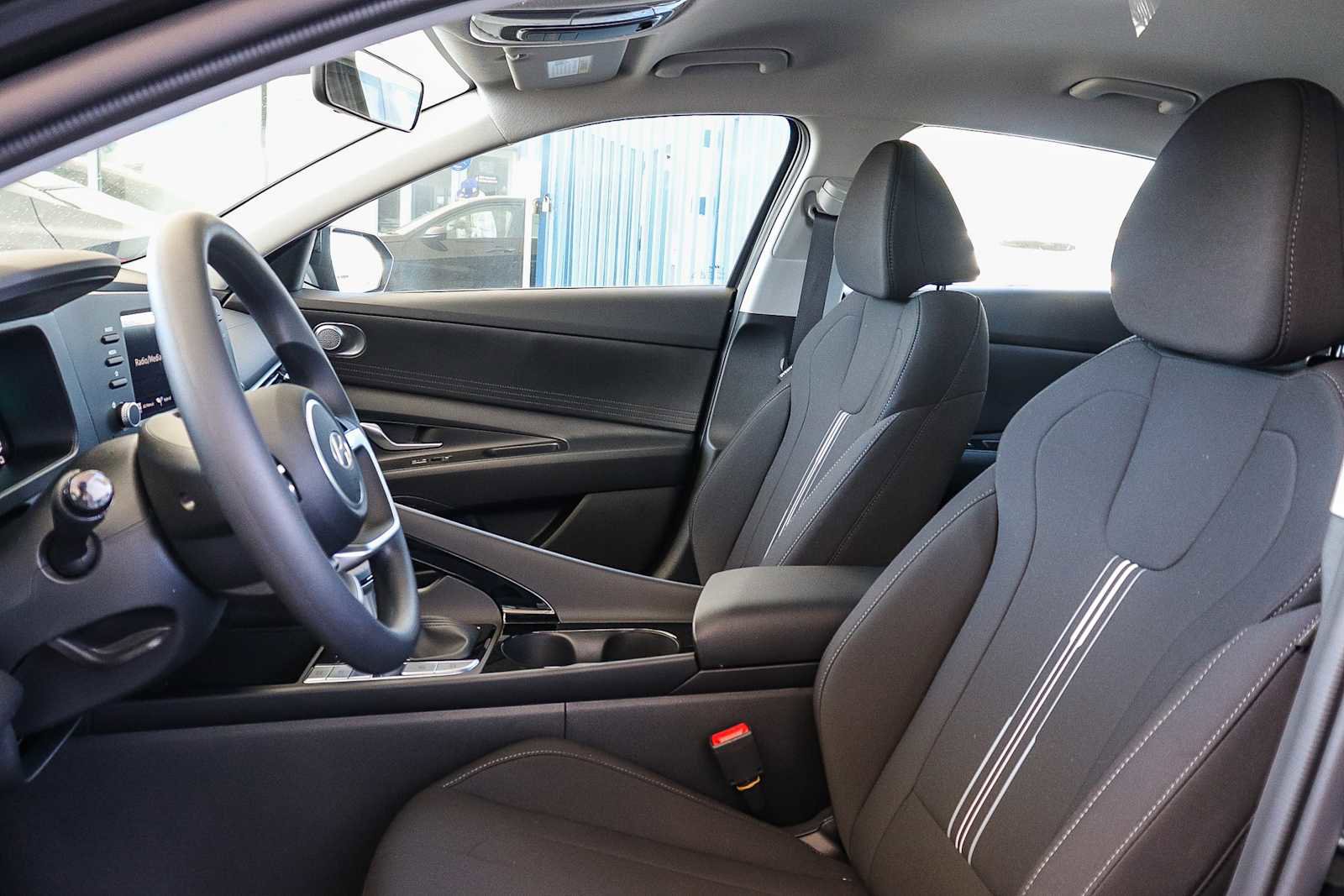 New 2026 Hyundai Elantra Blue FWD image 27