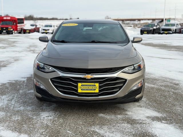 Used 2025 Chevrolet Malibu LT image 2