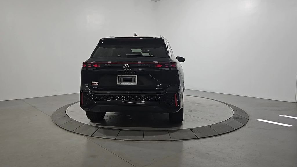 New 2026 Volkswagen Tiguan SEL R-Line image 4