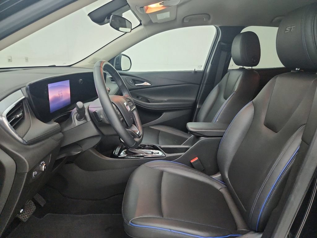 Used 2025 Buick Encore GX Sport Touring w/ Comfort Package FWD image 19