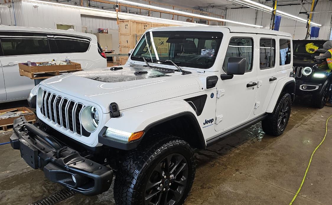 Used 2025 Jeep Wrangler Backcountry image 3