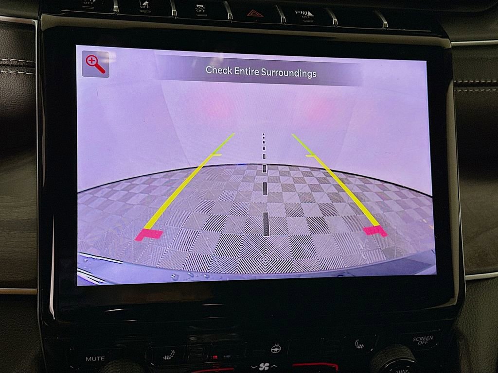 New 2025 Jeep Grand Cherokee Limited image 17