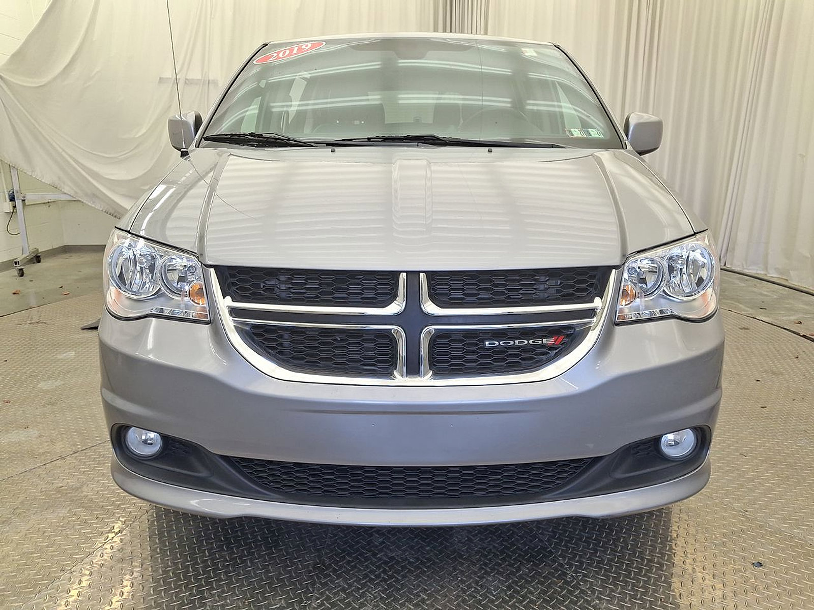 Used 2019 Dodge Grand Caravan SXT FWD image 28
