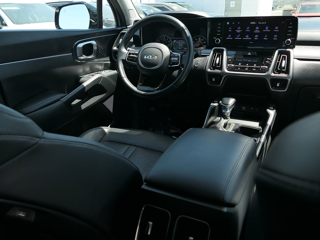 Used 2023 Kia Sorento S w/ Panoramic Sunroof Package FWD image 25