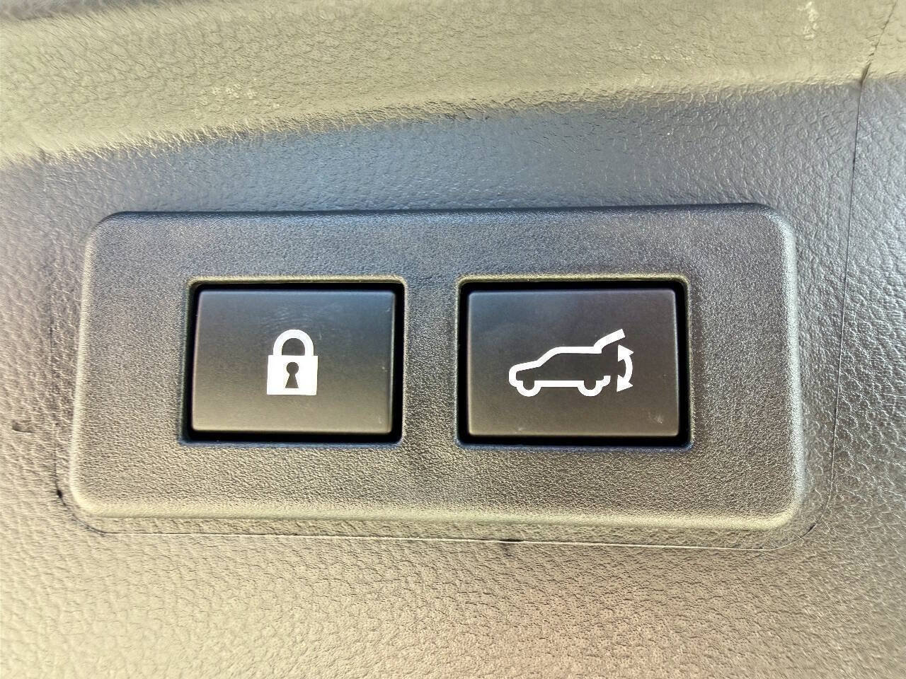 Used 2025 Subaru Outback Premium AWD/4WD image 22
