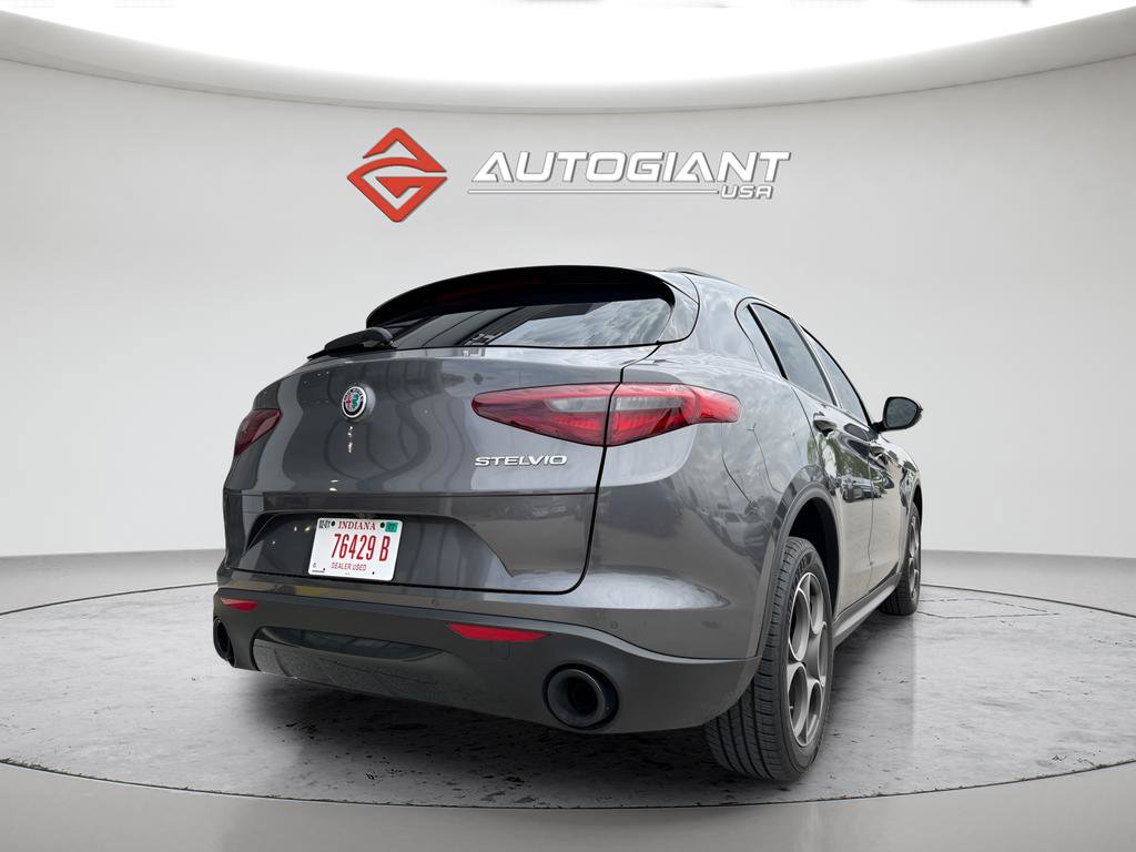 Used 2022 Alfa Romeo Stelvio Sprint RWD image 10