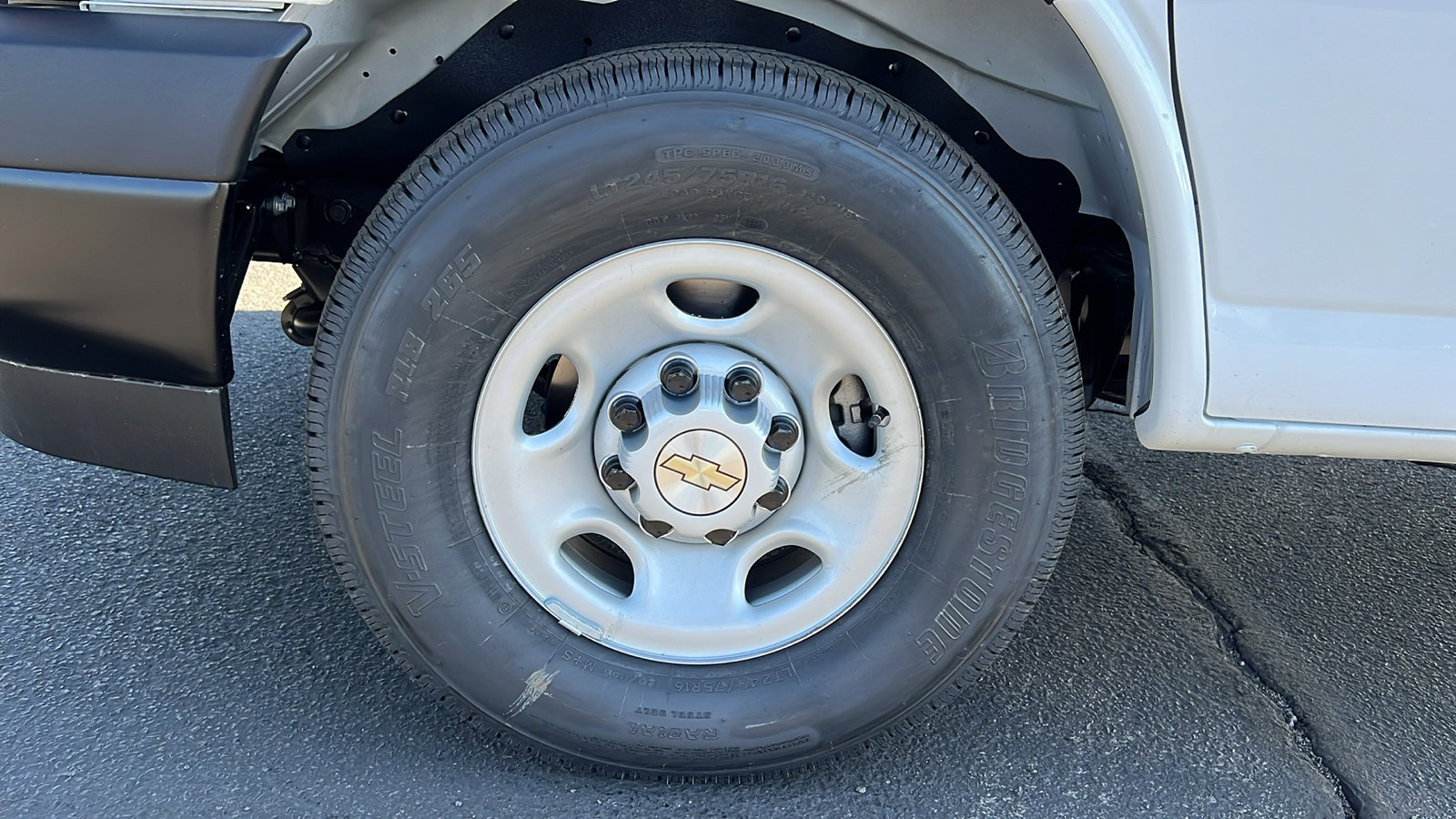 New 2024 Chevrolet Express 2500 Extended w/ Driver Convenience Package image 10