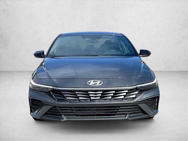 Used 2025 Hyundai Elantra Sport FWD image 3