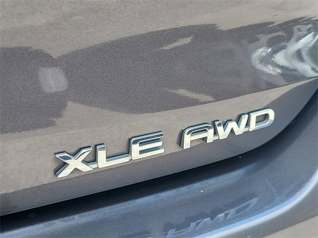 Used 2022 Toyota Highlander XLE image 10