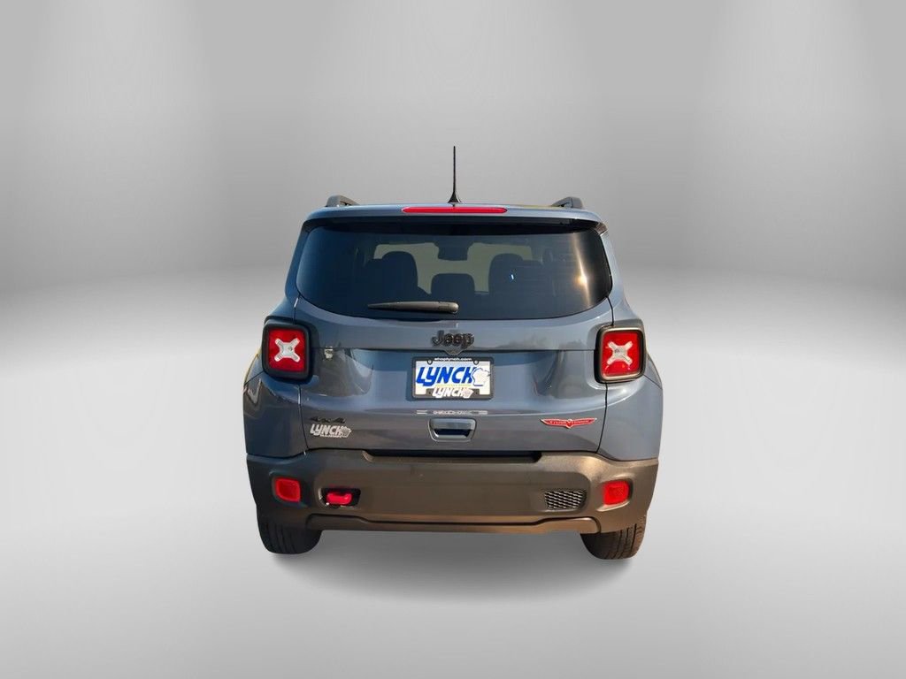 Used 2023 Jeep Renegade Trailhawk image 3