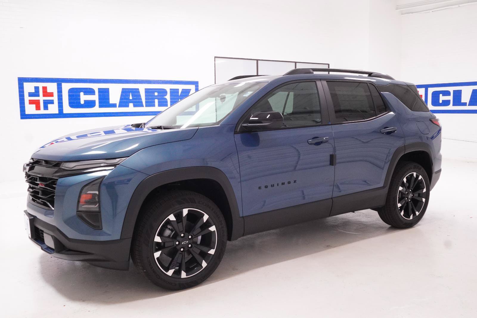 New 2027 Chevrolet Equinox RS FWD image 35