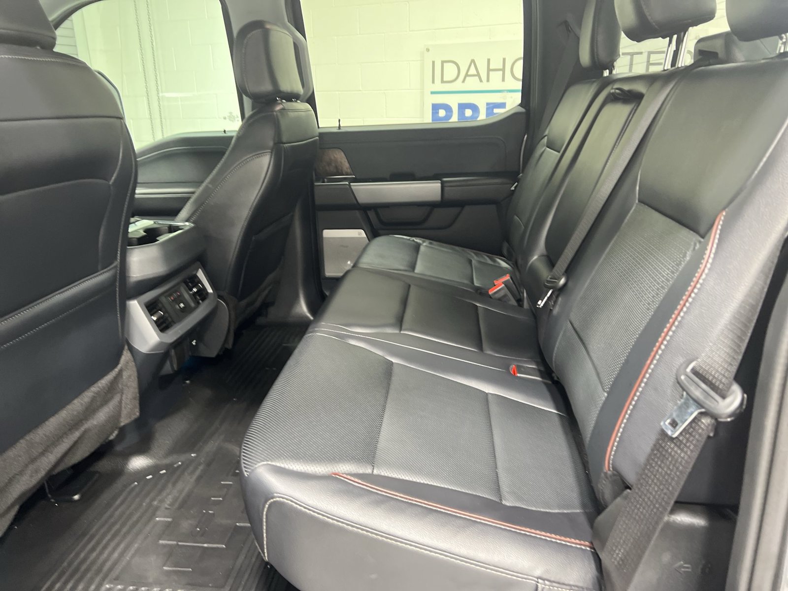 Used 2024 Ford F350 Lariat AWD/4WD image 22