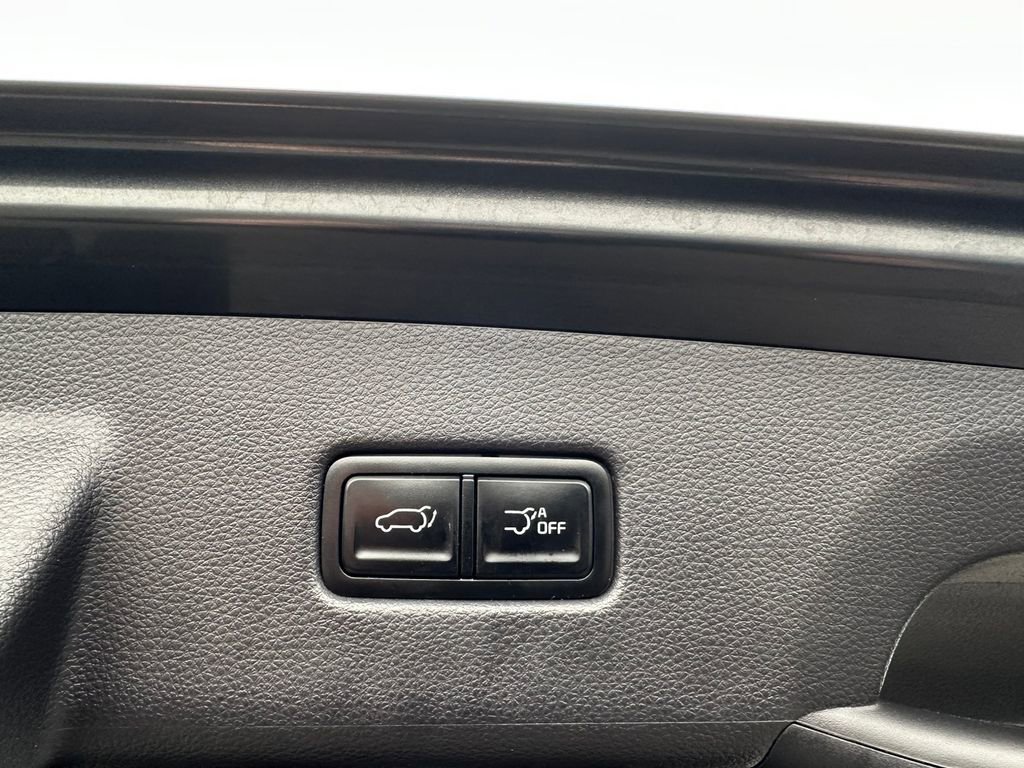 Used 2024 Kia Carnival SX Prestige FWD image 35