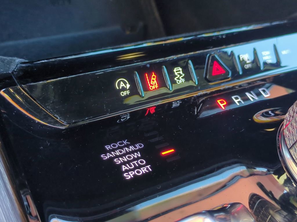 Used 2024 Jeep Wagoneer L Series III w/ Flexible Seating Group image 30