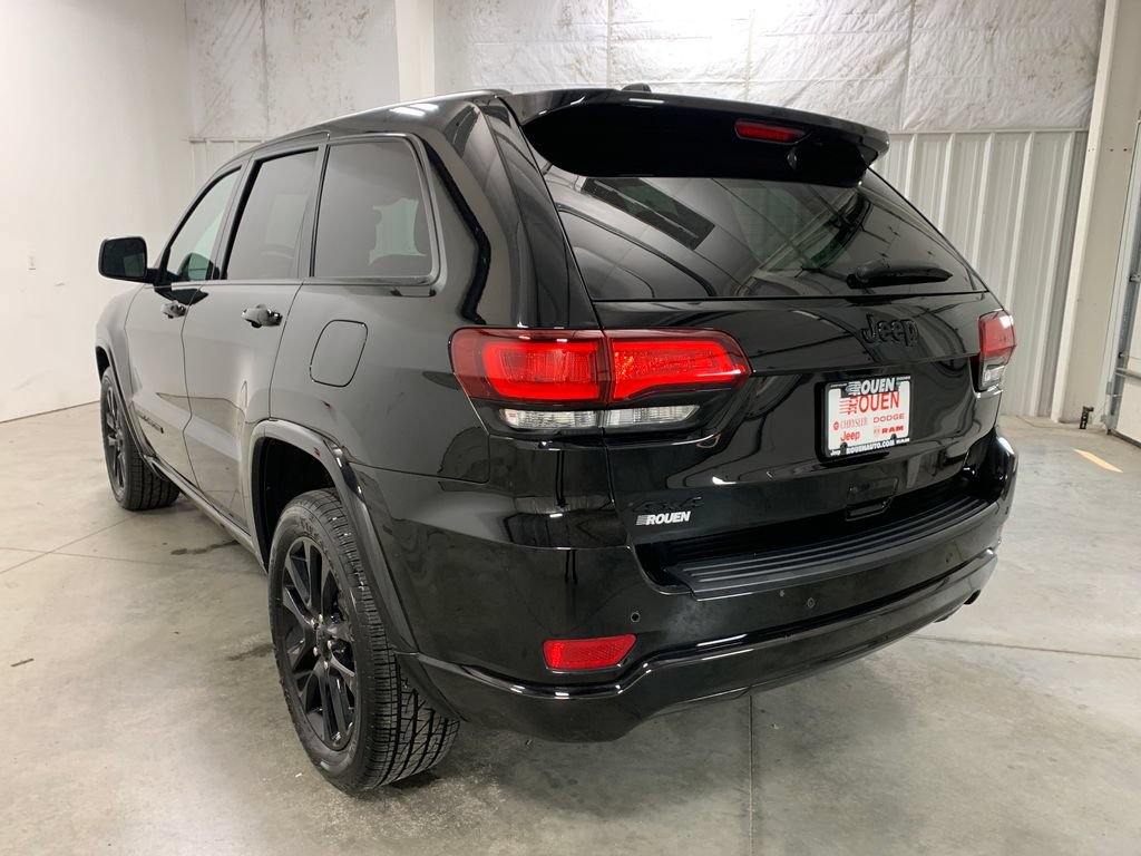 Used 2020 Jeep Grand Cherokee Altitude AWD/4WD image 24