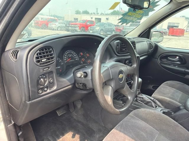 Used 2008 Chevrolet TrailBlazer LT w/ Sun And Sound Package AWD/4WD image 14