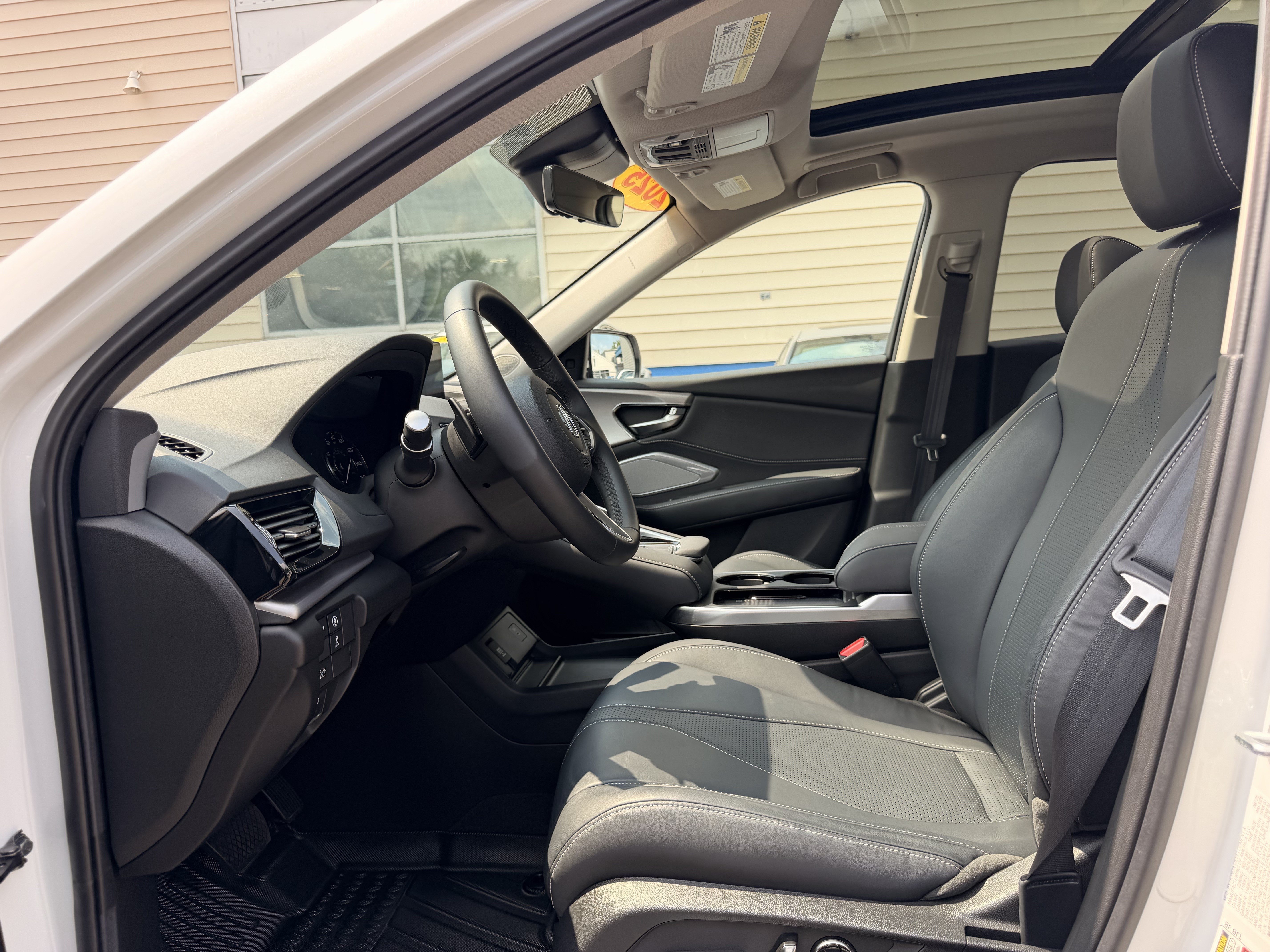 Used 2025 Acura RDX w/ Technology Package AWD/4WD image 15