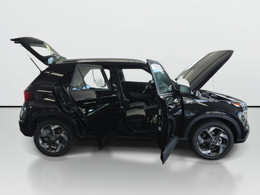 New 2026 Hyundai Venue SEL FWD image 9