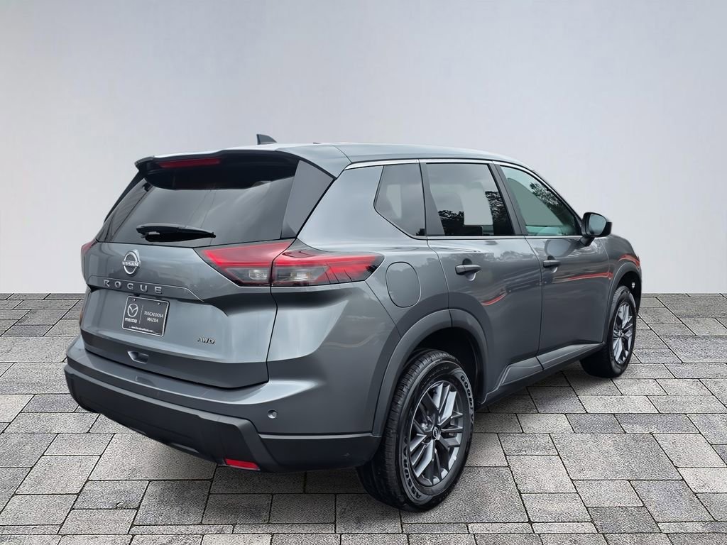 Used 2024 Nissan Rogue S image 7
