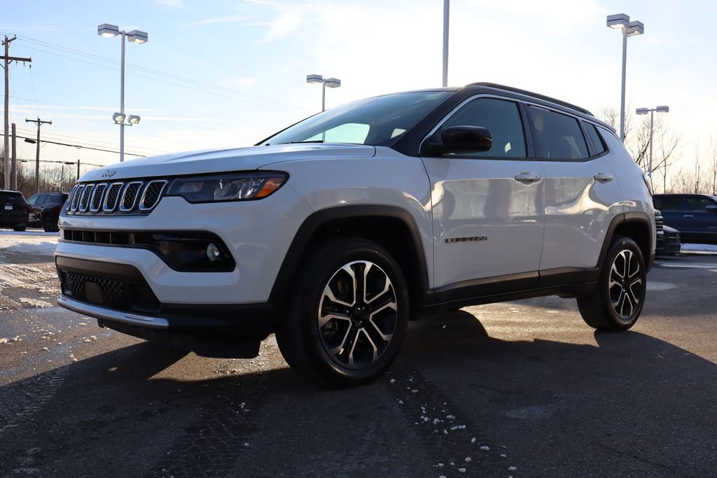 Used 2024 Jeep Compass Limited image 7
